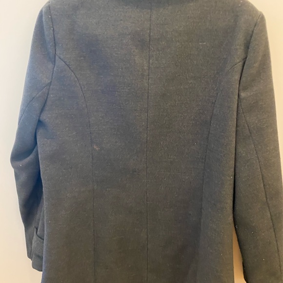 Grey coat with gold buttons. - Picture 4 of 5